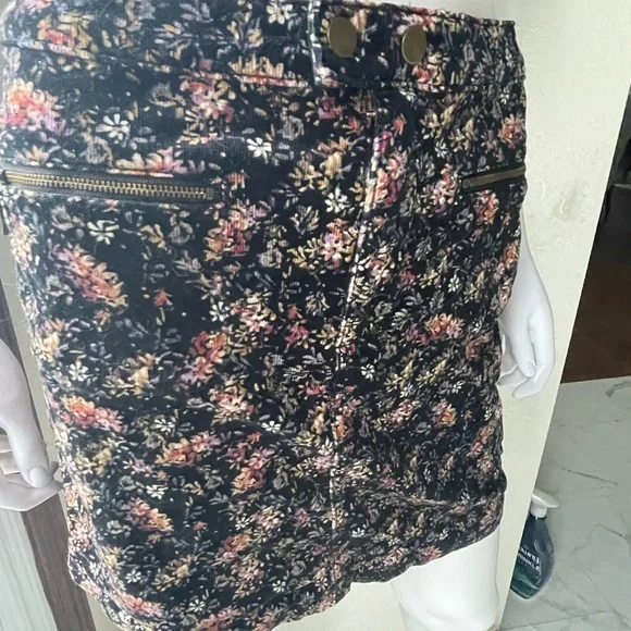 Mossimo floral corduroy mini skirt - Picture 3 of 9